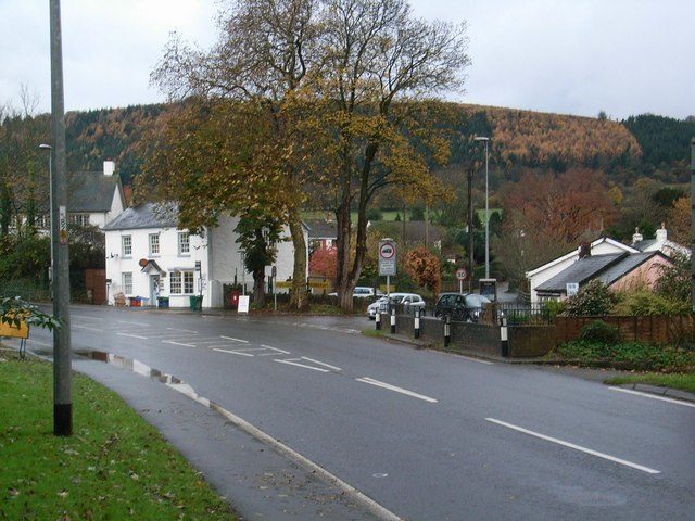 picture of Llanellen.