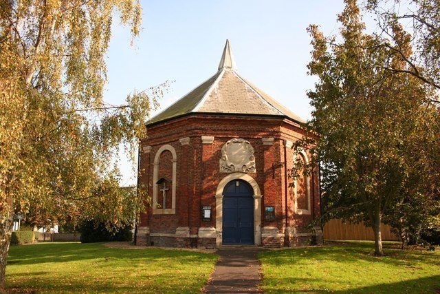 picture of Moulton Chapel.