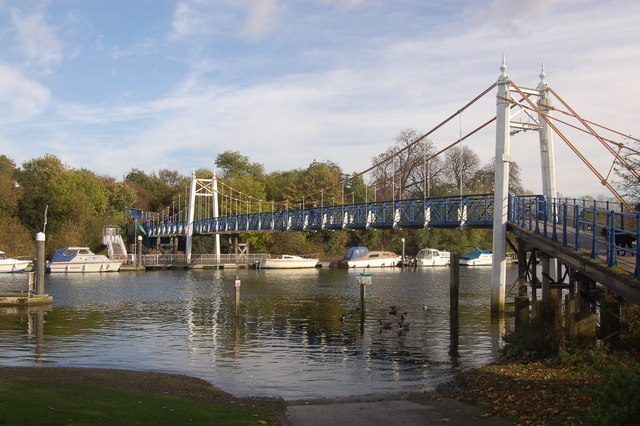 picture of Teddington.