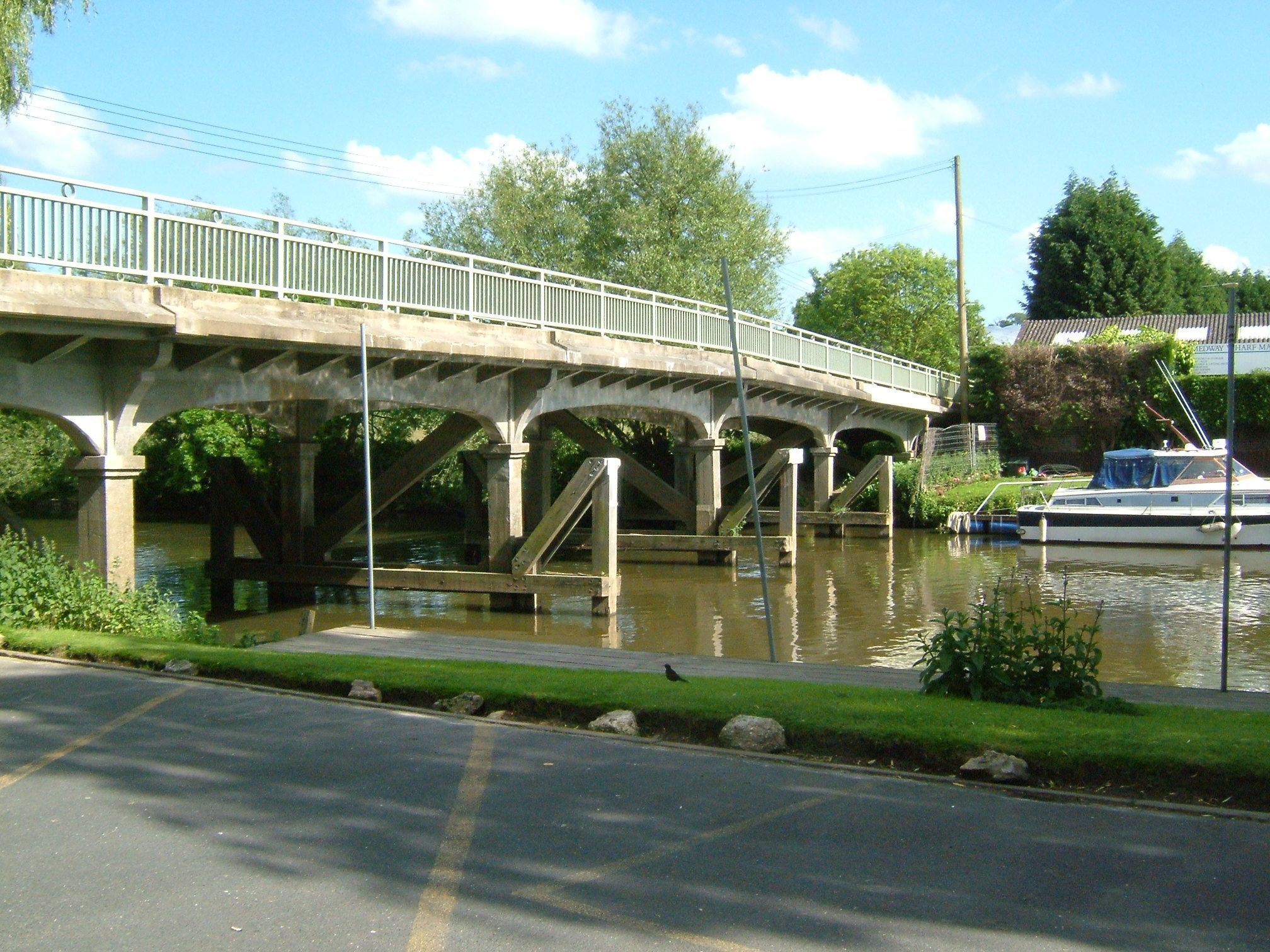 picture of Wateringbury.